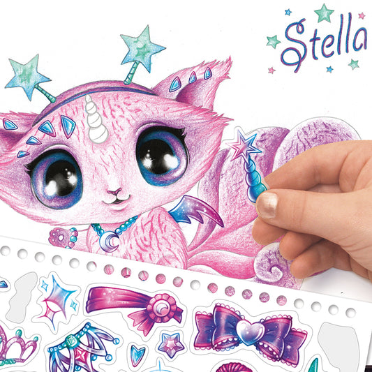 Творческа книга „Звездни любимци“, с шаблони, стикери и моливи